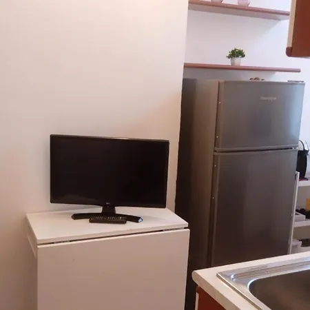 E Mare Apartment